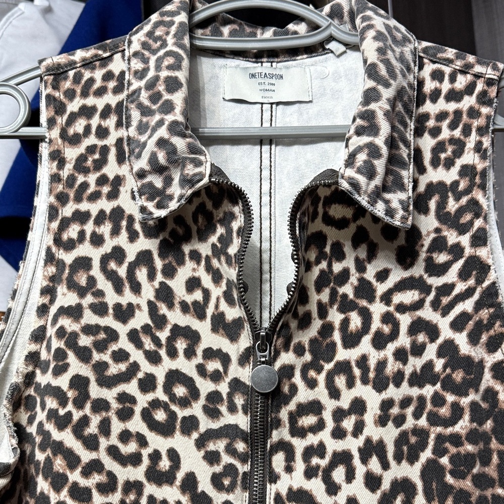 One Teaspoon Leopard Print Romper - Picture 2 of 6